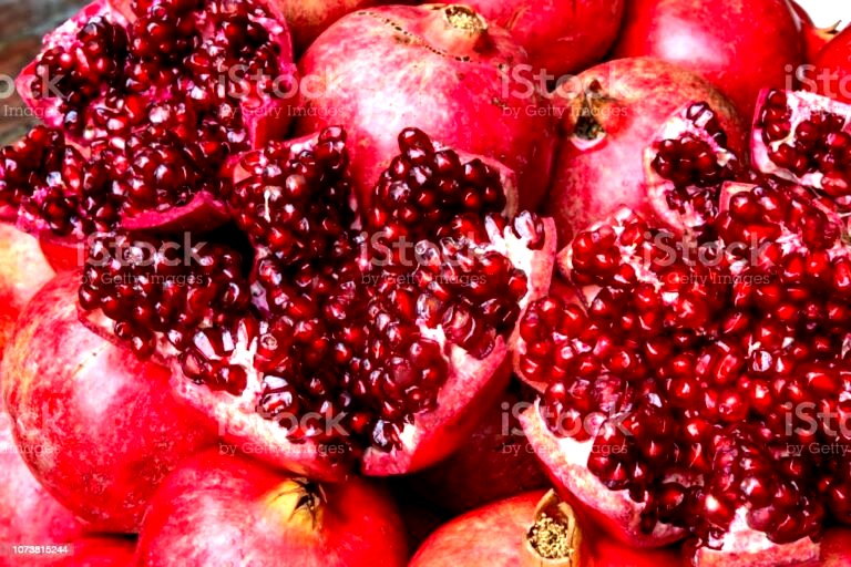 How to Get Health Benefits from Pomegranates