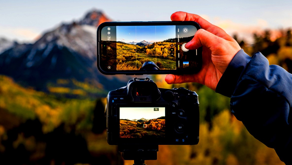 How to Capture Photographs on iPhone