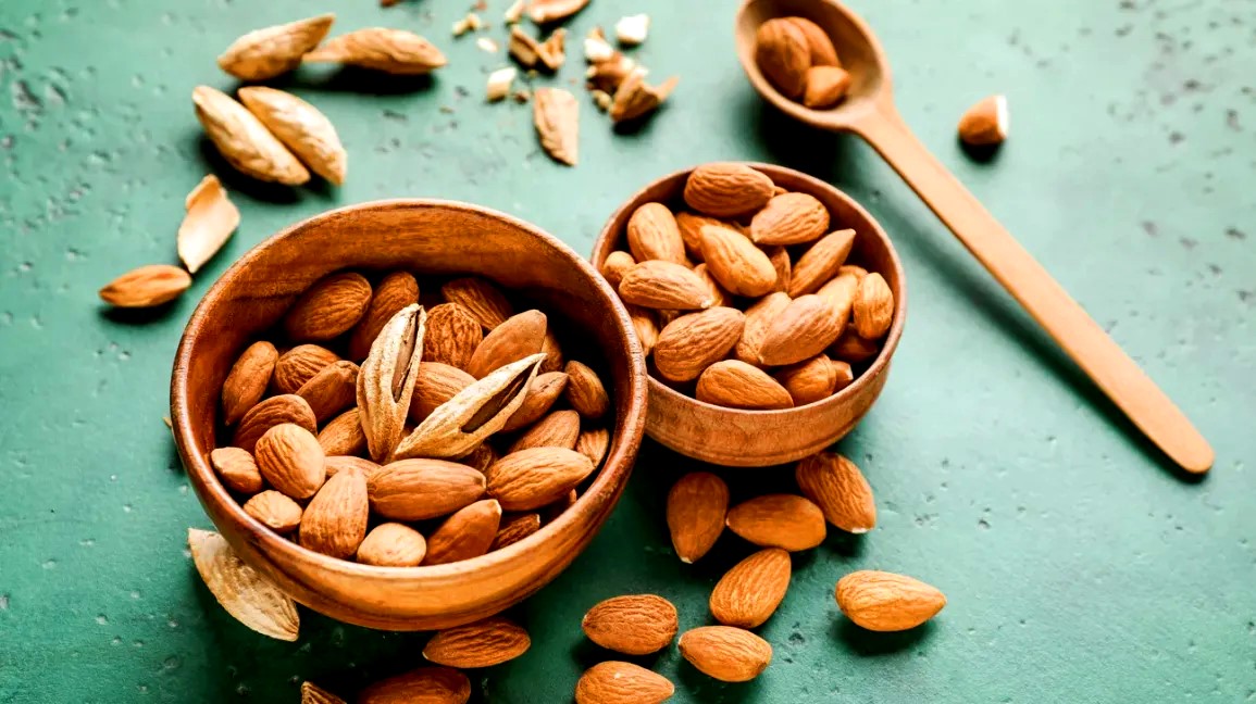 How to Improve Your Health Using Almonds