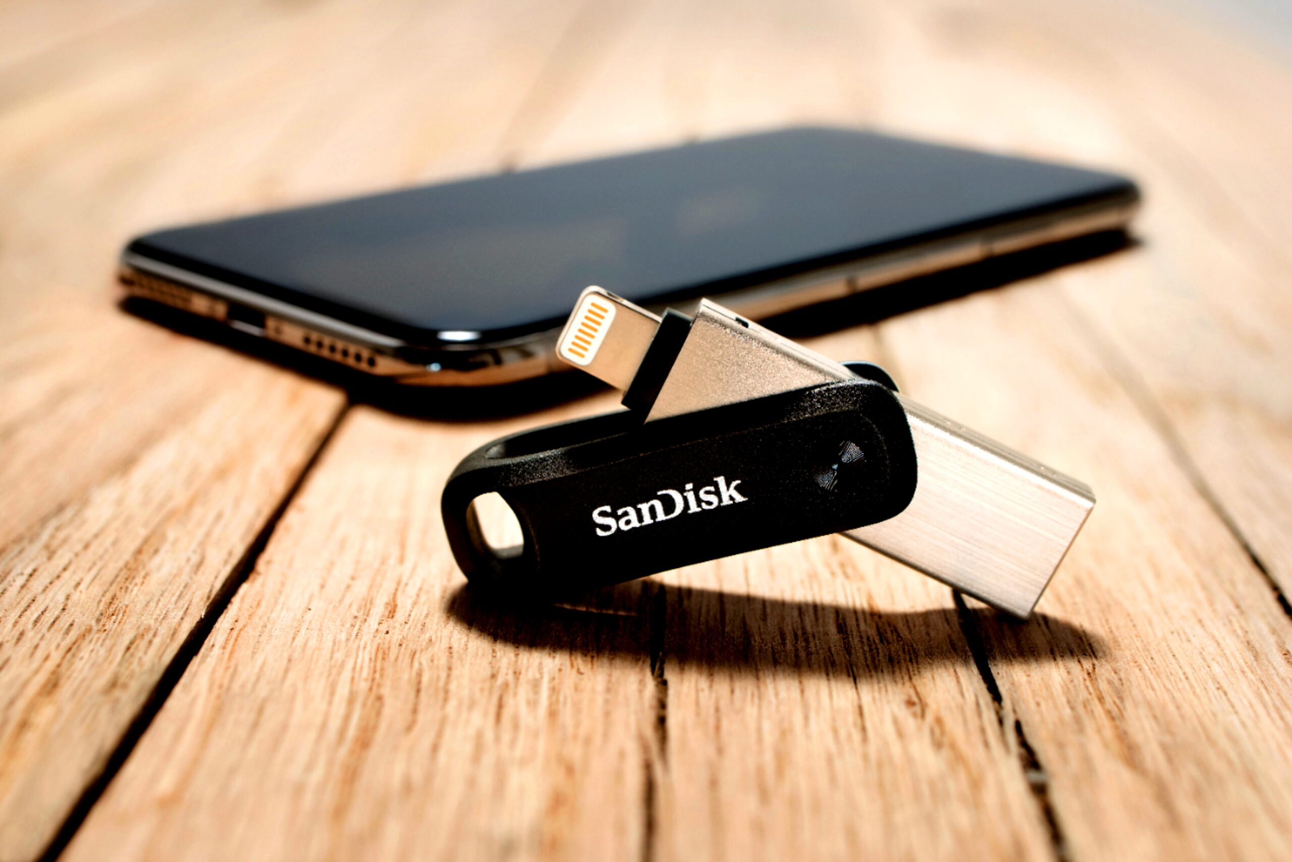 The Top 15 Flash Drives for iPhones